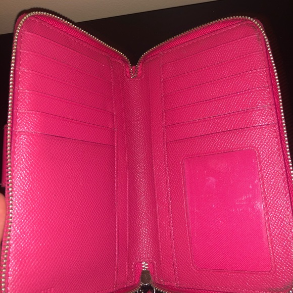 Coach Wrislet/wallet. - Picture 5 of 5